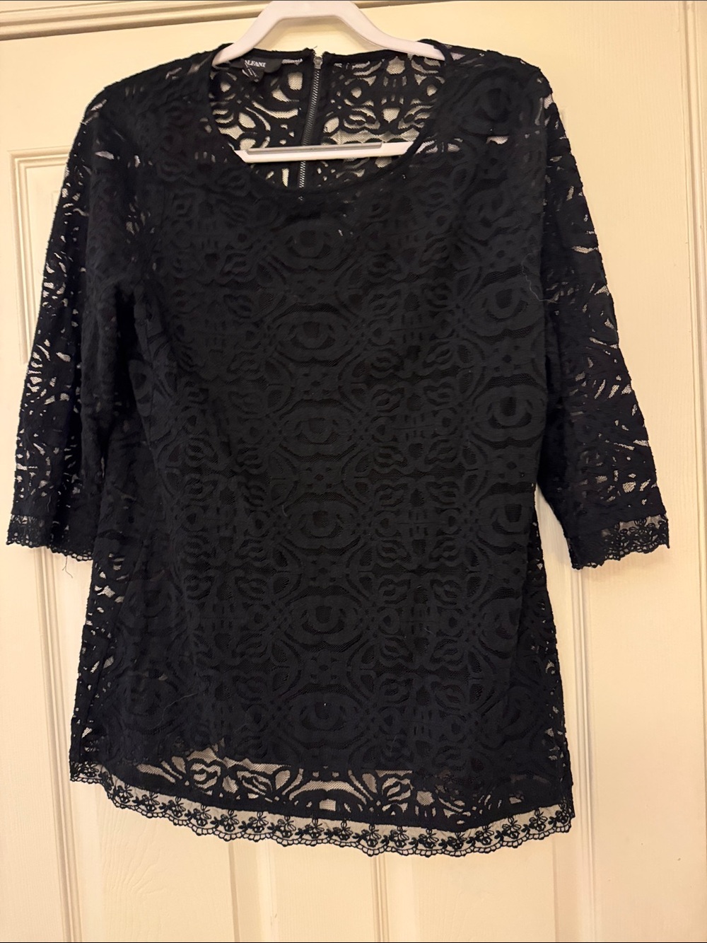 EUC Alfani Black Lace Lined  3/4 sleeves size Large